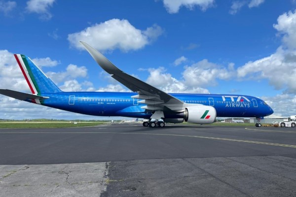 Caos voli in Italia, traffico aereo rallentato per un guasto tecnico: escluso l’attacco hacker