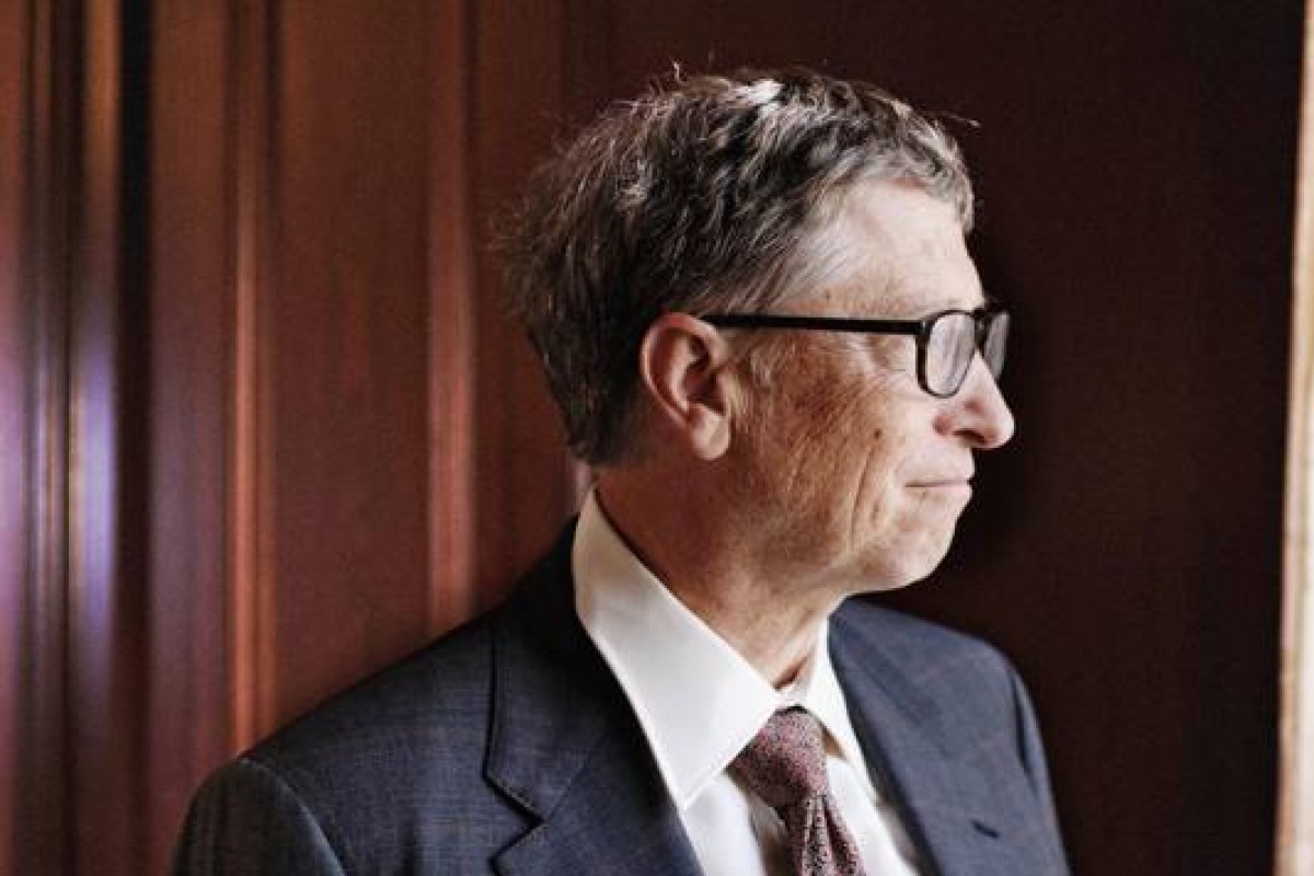 Bill Gates preoccupato: nel prossimo anno brutte sorprese dall’IA