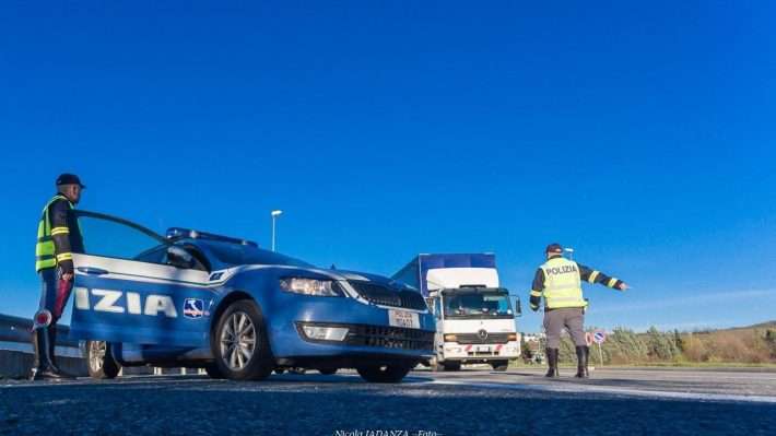 I paradossi del nuovo codice della strada: multati anche a piedi se ubriachi, e se alla guida dopo avere preso una Tachipirina